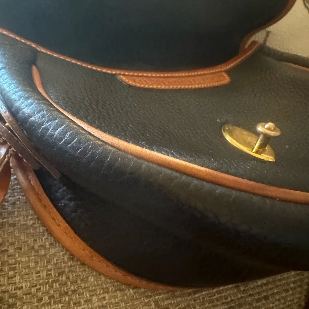 Dooney & Bourke 1980's  Cavalry Trooper  Black -Tan | DB Horseshoe Strap Tabs